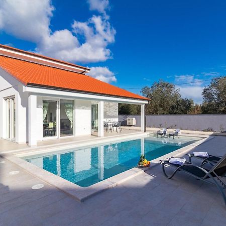 Villa Casablanca - Pola Esterno foto